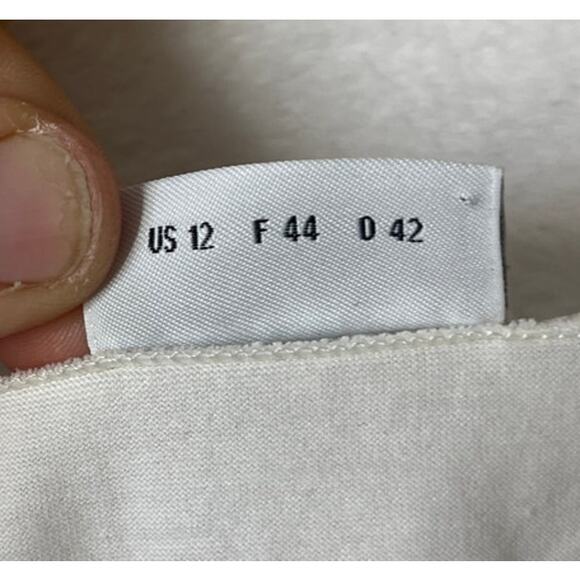 Elegant White Women's Top - Picture 4 of 8